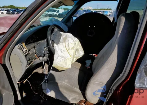 2000 Ford Explorer Xls из США, поврежденный, VIN 1FMZU62X2YZB34018